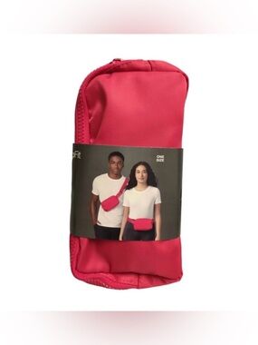 GAPFit Lightweight & Adjustable Zippered Belt Bag Pink